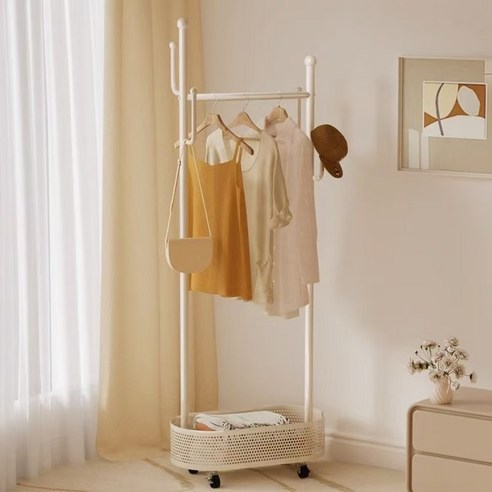 선인장 행거 하나로 좁은 공간 스타일 UP!