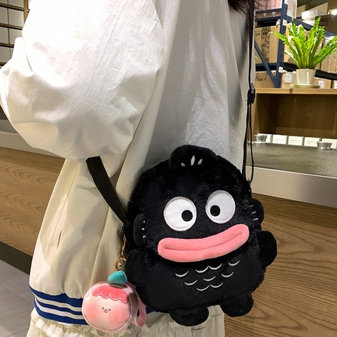블랙 한교동 크로스백 숄더백 산리오 가방