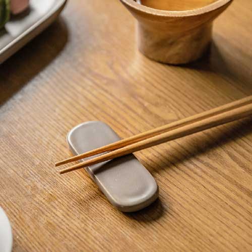 에라토피노수저받침