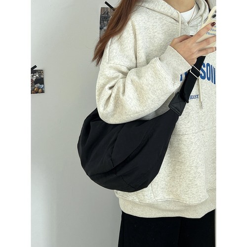 트리플지 나일론 크로스바디백