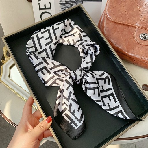 QUEDIT 여성 패턴 실크 스카프