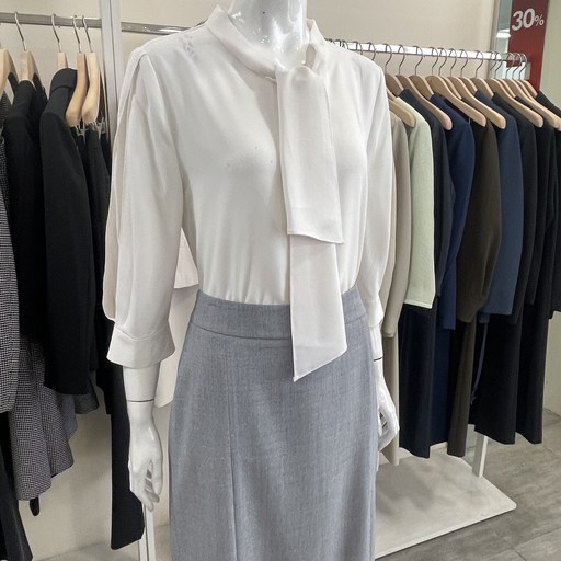 케이엘 KL 오브 8부 타이 클래식 아이보리 블라우스 bl25pD91OO