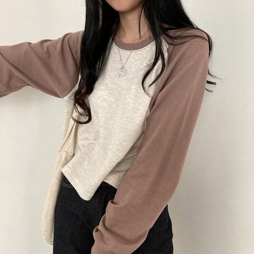 기프티박스 여성 나그랑 크롭 배색 맨투맨 데일리