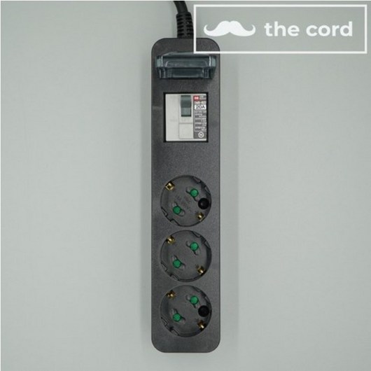 디멘 4000W 고용량 멀티탭 – 과부하 및 누전 차단, 3구, 4.5m, 블랙 더코드
