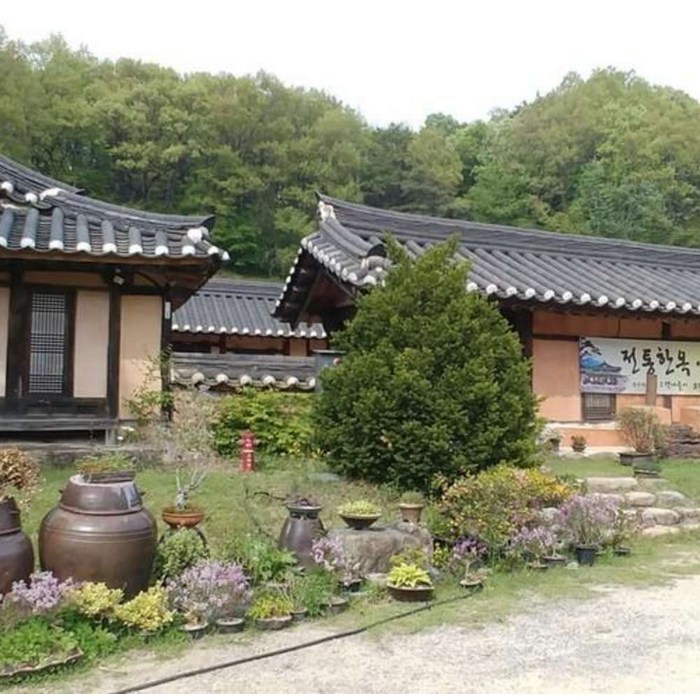 [충주시] 충주 야생화와 고택나들이 대표 이미지 - 겨울 국내여행 추천