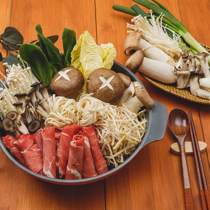 아임셰프 소고기 샤브샤브 + 칼국수 사리 포함 (2인분) 쿠킹박스, 850g, 1개 대표 이미지 - 밀푀유나베 밀키트 추천