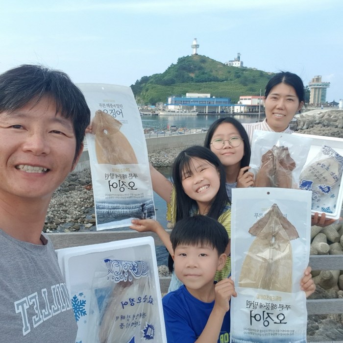 [서민갑부 오징어] 천해수산 건 마른오징어 10마리 국내산 동해안 영덕 부드러운 건조오징어 덕장 직배송, 특왕특 10미(1150g내외), 1박스 대표 이미지 - 솔방울 오징어 추천