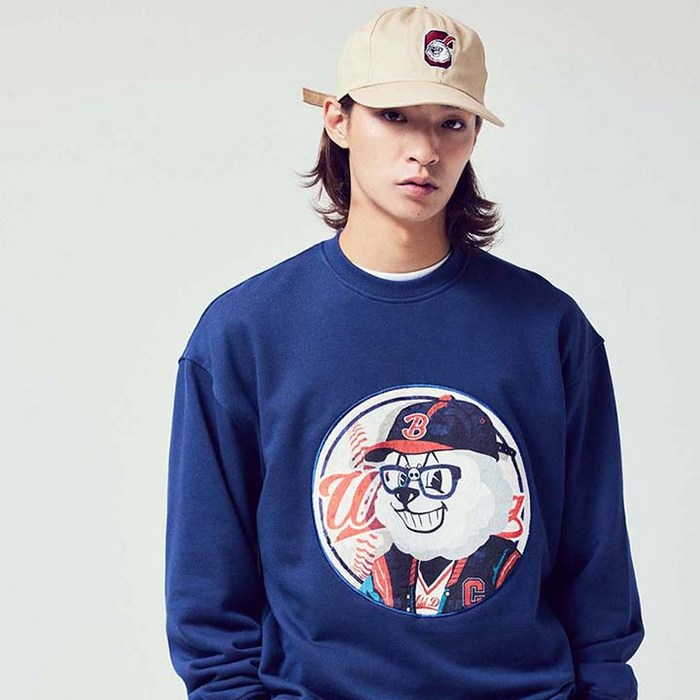 비욘드클로젯 CLASSIC BASEBALL PATCH DOG SWEAT SHIRTS BLUE (7397467) 대표 이미지 - 비욘드클로젯 맨투맨 추천