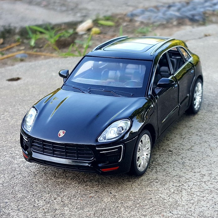 자동차 모형 피규어 Porsche McCann SUV 블랙 화이트 레드 옐로우