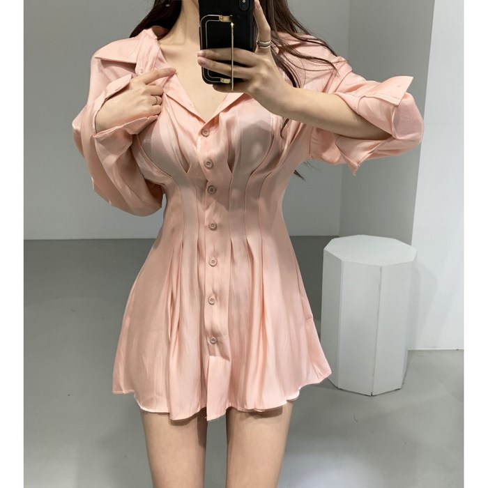 [랜덤플레이] 유광 라인 주름 쉬폰 셔츠 원피스 대표 이미지 - 미시녀 패션 추천