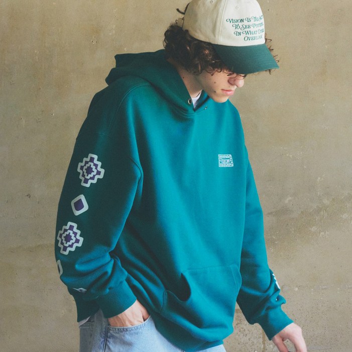 비전스트릿웨어 Pattern Hoodie VS2203HD04DP 비전스트릿웨어 Pattern Hoodie VS2203HD04DP