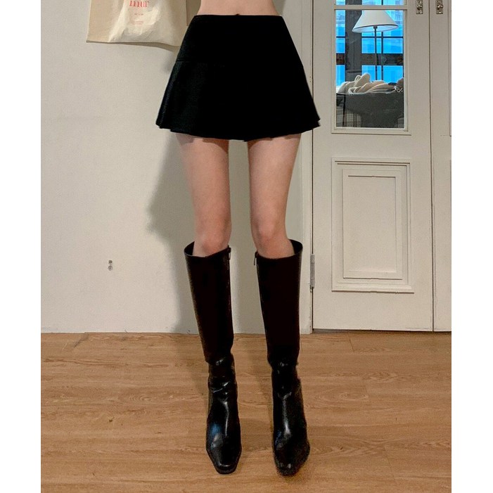 워너비뮤즈 스웨이드 미니 플리츠 스커트 치마바지 워너비뮤즈 스웨이드 미니 플리츠 스커트 치마바지