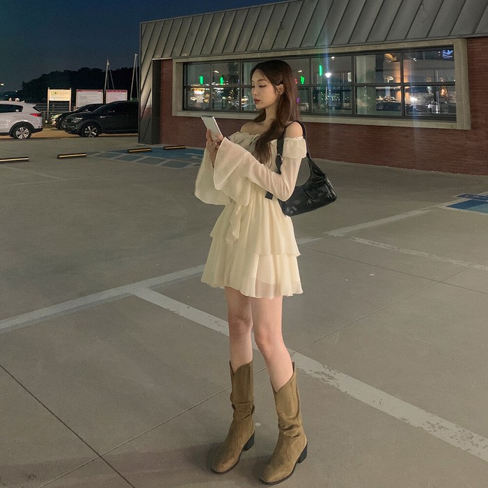 워너비뮤즈   여리끝판왕발레코어룩  프릴 오프숄더 미니 원피스
