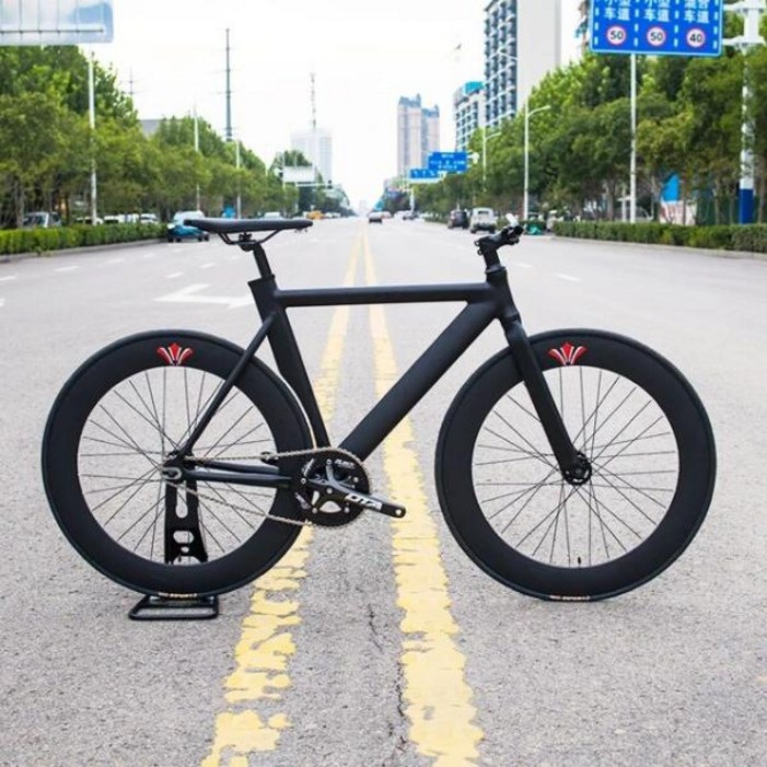 BMX 트위터 언노운 MTB 전동 하이브리드 ,픽시자전거 트랙 알루미늄 합금 블랙 프레임 고정 기어 70mm 플랫 스포크 700c 바퀴 림 48t ota 크랭크셋 단일 속도 BMX 트위터 언노운 MTB 전동 하이브리드 ,픽시자전거 트랙 알루미늄 합금 블랙 프레임 고정 기어 70mm 플랫 스포크 700c 바퀴 림 48t ota 크랭크셋 단일 속도