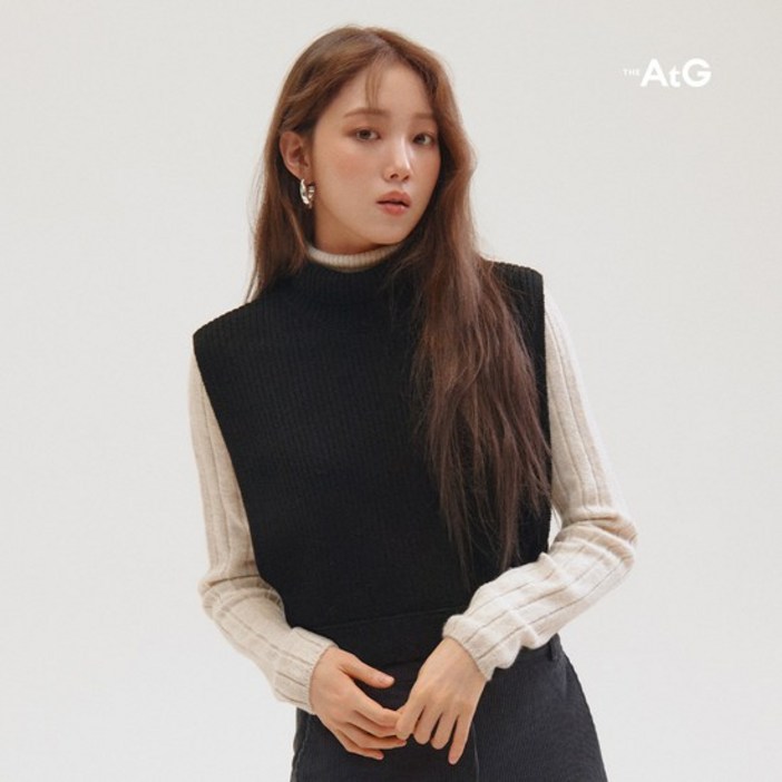 더엣지 23FW 터틀넥 니트 베스트