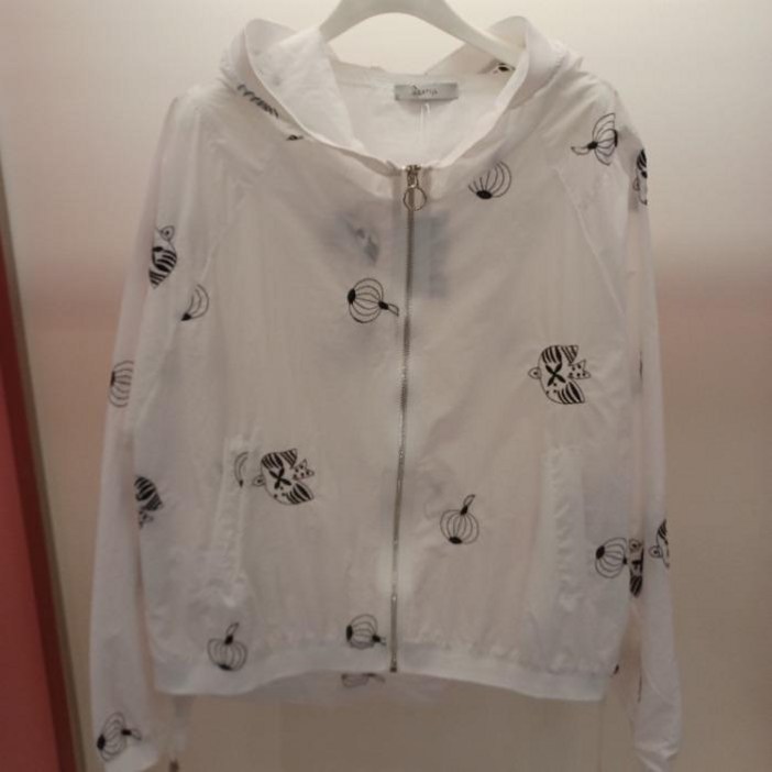 라티움 Destijl 얇은 언발 소매시보리 바람막이형 자수 후드 집업 점퍼 D2521jp01I 32407872 2080204