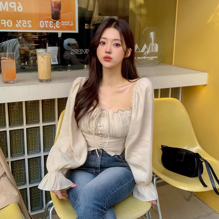 워너비뮤즈   극강여리  오프숄더 스퀘어넥 크롭 블라우스