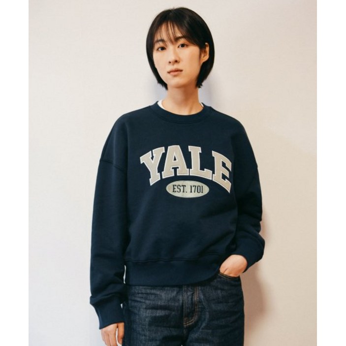 예일 YALE 우먼즈 투톤아치 크롭 스웨트셔츠네이비 199275