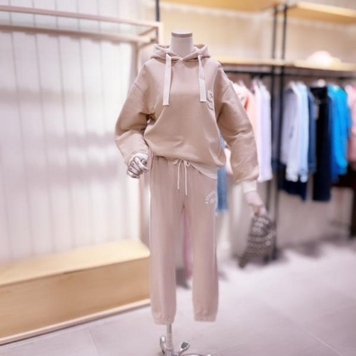 SH2DBTHF352_아플리케 배색 후드 티셔츠 292616