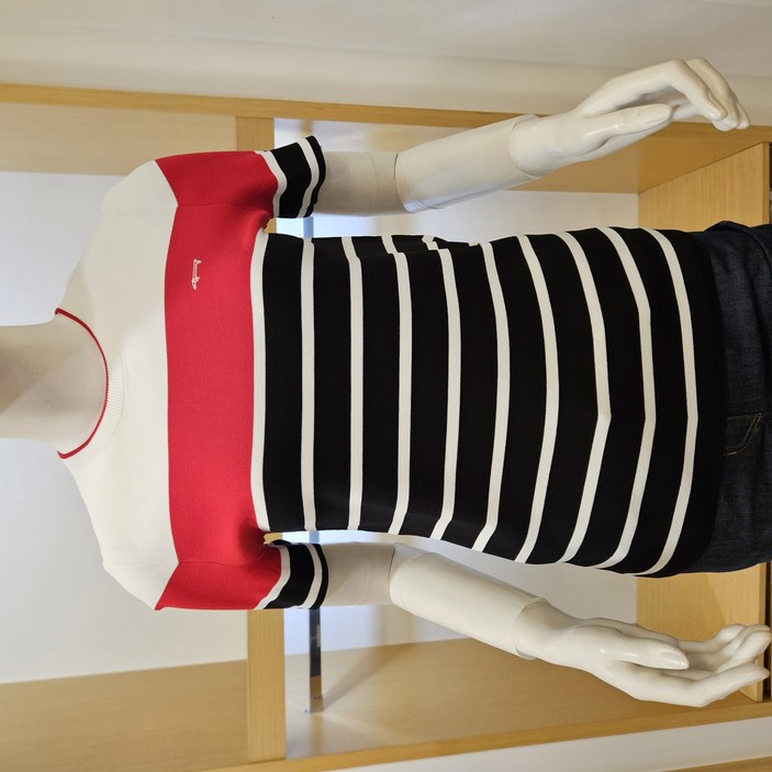 루이까스텔 여성 봄여름 배색 스트라이프 라운드 니트 반팔티셔츠 뉴코아인천점