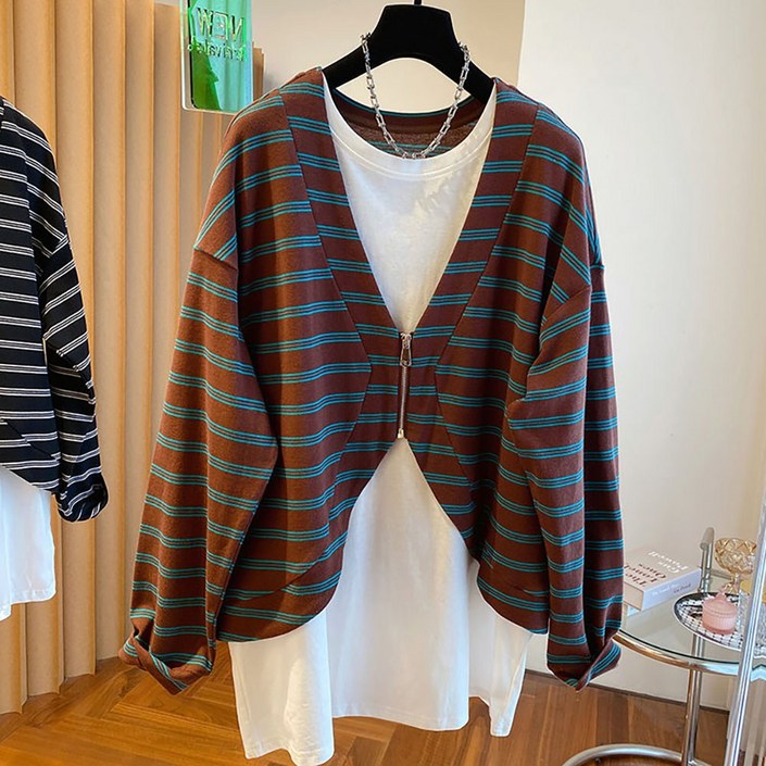 지고다그 여성 간절기 루즈핏 스트라이프 배색 레이어드 맨투맨 티셔츠 캐주얼 이너 빅사이즈 WY73807