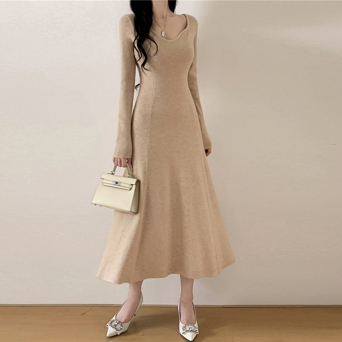 글램디브 타츠모 슬림핏 단정한 V넥 플레어원피스 AI1674