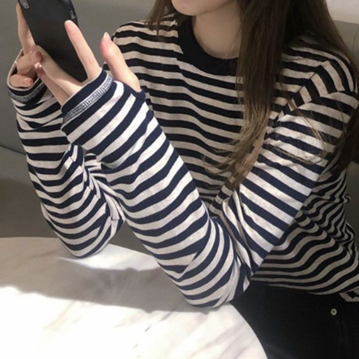 레일라 핑거 홀 스트라이프 티셔츠 S250801FW9