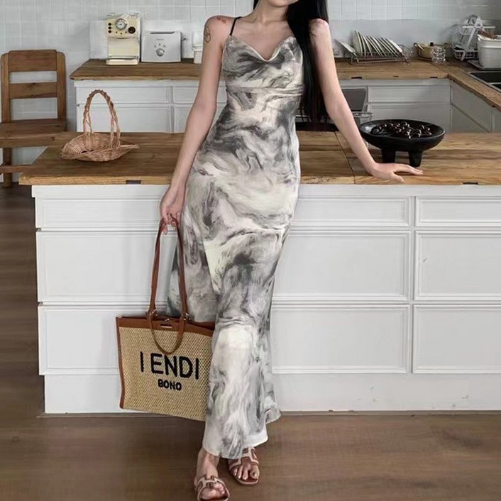 cammello 그레이 나염 슬림핏 백리스 끈나시 롱원피스 등트임 휴가룩