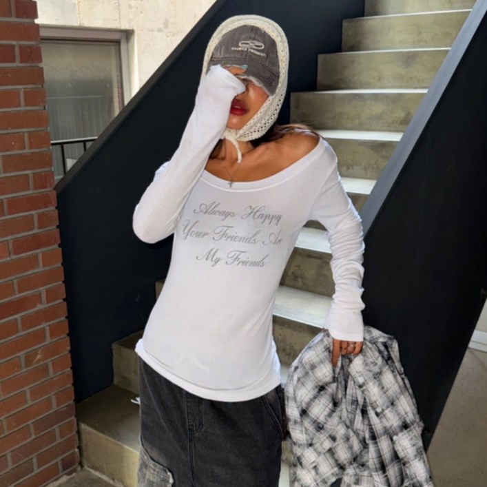 라라온 여성용 레터링 오프숄더 스판 긴팔 티셔츠 TSP2927