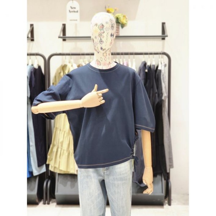 써스데이아일랜드 루즈핏 티셔츠 T234ATS631