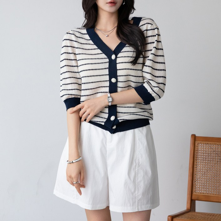 스트라이프 실버버튼 아마면 가디건 22604