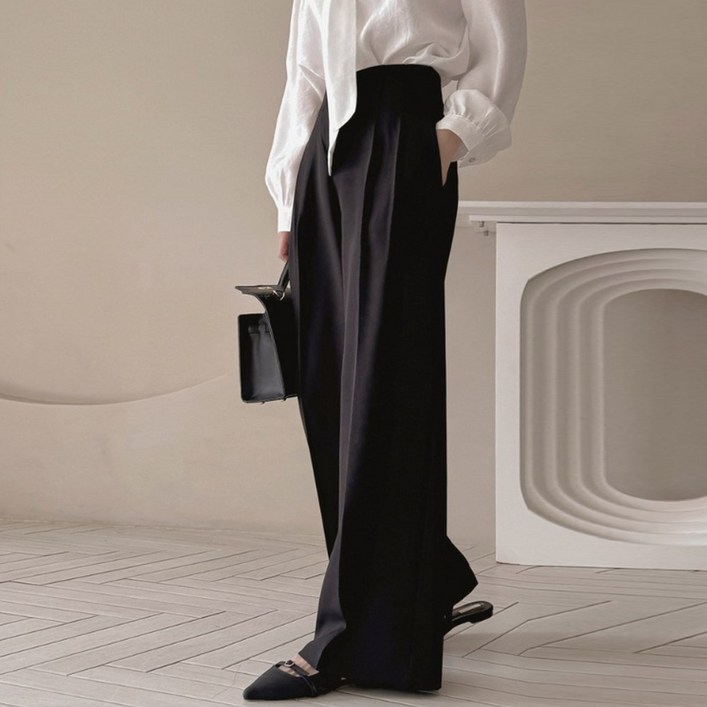 떳다그녀 랩쳐 브이 절개 투핀턱 차르르 깔끔한핏 포켓 뒷지퍼 찰랑 정장바지 와이드 슬랙스