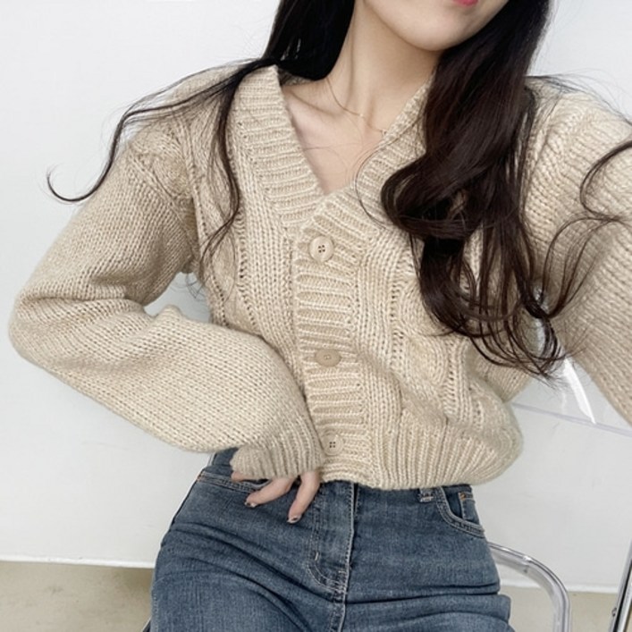 러블리 감성 키아나 브이넥 크롭 도톰 왕 꽈배기 니트 가디건
