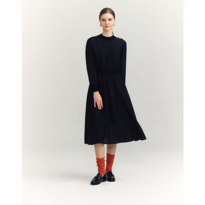 헤지스레이디스 반값할인블랙 로고자카드 니트 디테일 원피스 HSDR4D803BK