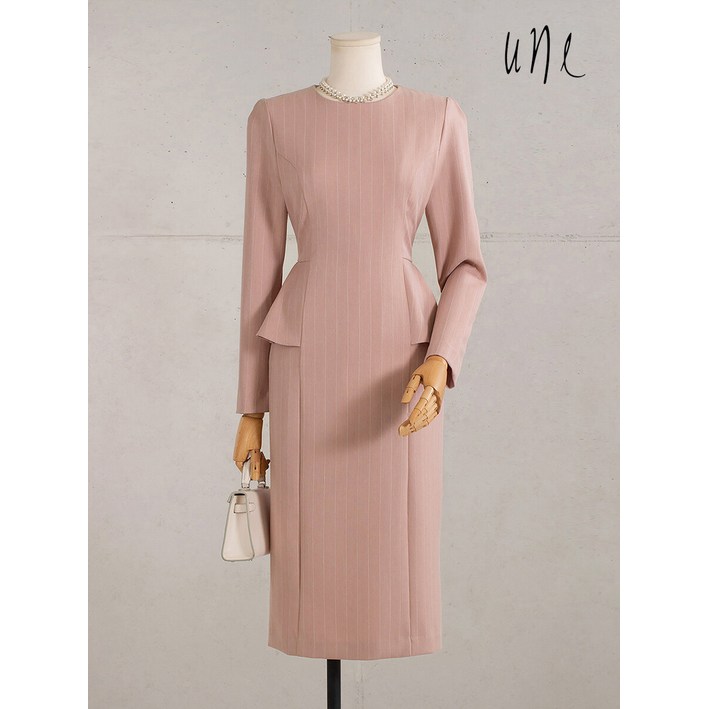 윈 UNE윙페플럼 시크패턴원피스