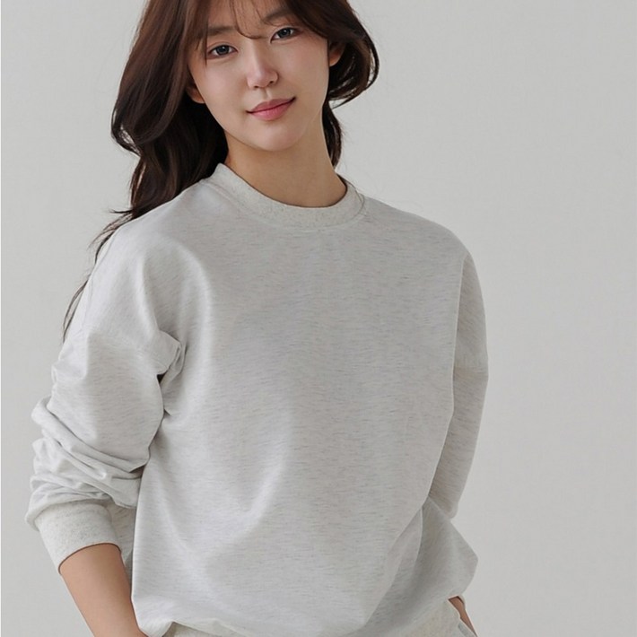 어나나 스토어 세미 오버핏 무지 맨투맨 얇은 원단, 사계절용 맨투맨티 고퀄리티,싼가격의 봄철,여름 장마철에 착용하기 좋은 얇은 맨투맨