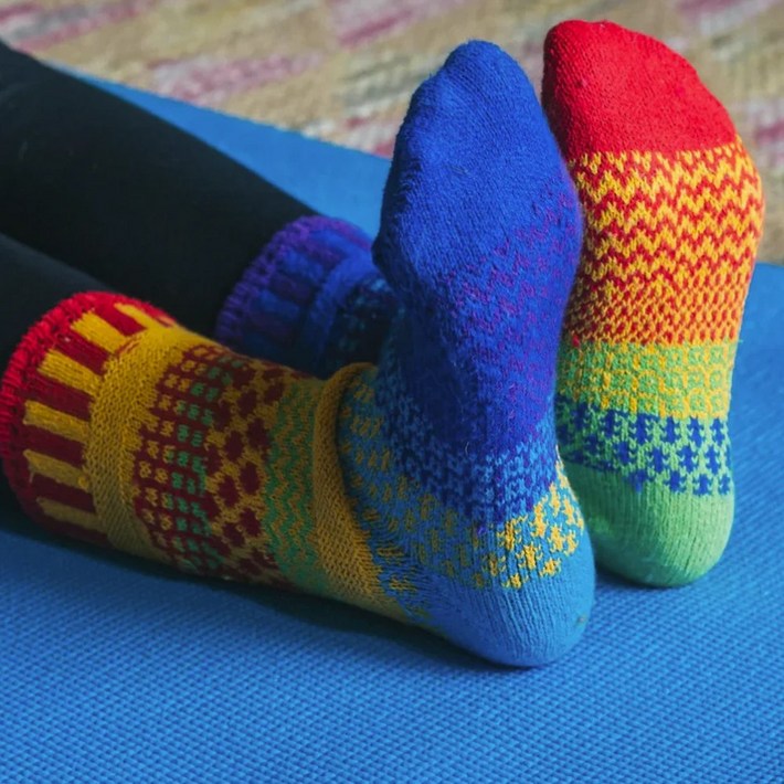 Solmate Socks  Rainbow Crew Socks솔메이트삭스 짝짝이 양말