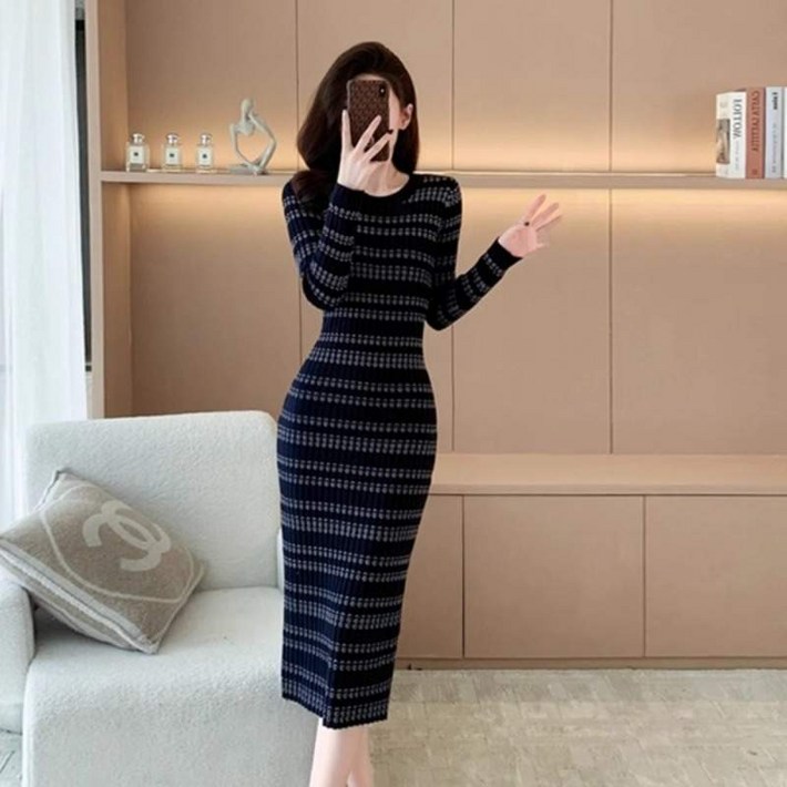 수앤수 라운드 스트라이프 니트원피스