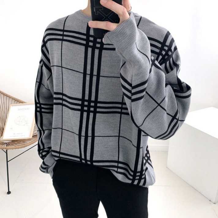 베이직바이블 유니크 사각 체크 오버핏 라운드 니트