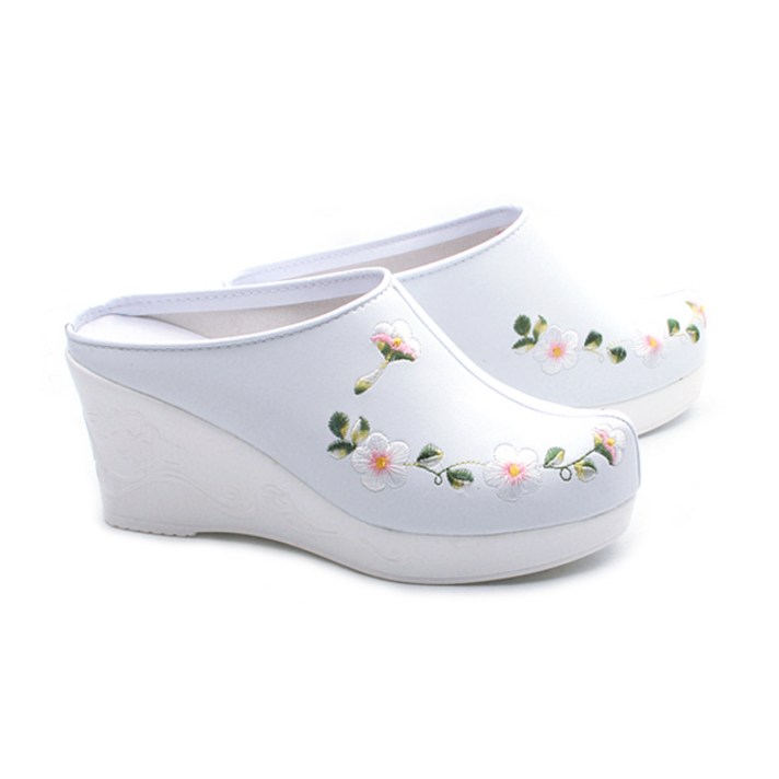 에스큐에스샵 여성 8cm 상굽 한복신발 꽃자수 한복슬리퍼 전통 꽃신 통굽 웨딩슈즈 - 매화상숙