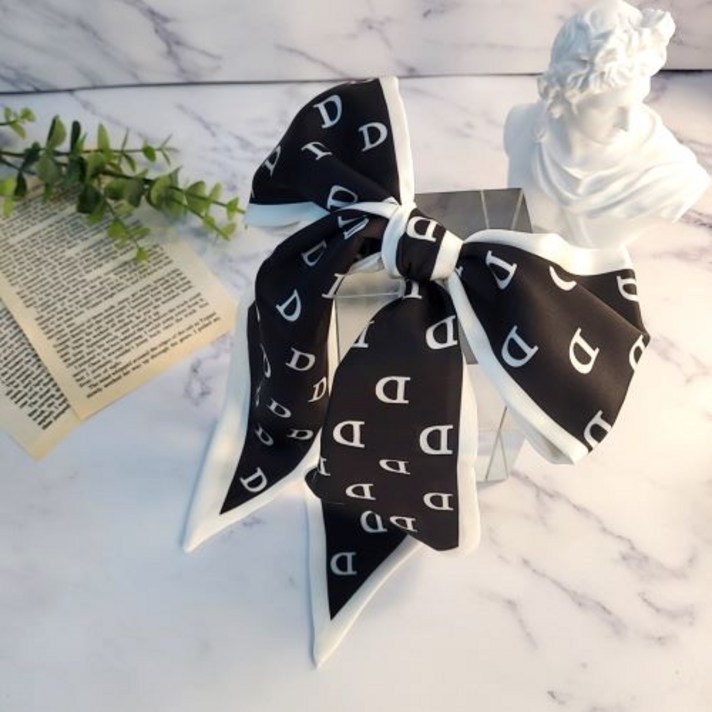 화이트블랙 알파벳 포인트 실크 긴리본 헤어핀 2color