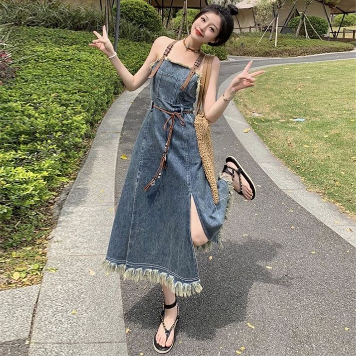 WPUY 봄 여름 여성 슬림 청 데님 멜빵원피스 허리라인 슬림 뷔스티에원피스 빈티지 트임 수술 태슬 민소매 데님 나시원피스 예쁜옷 휴양지원피스 데이트룩 원피스