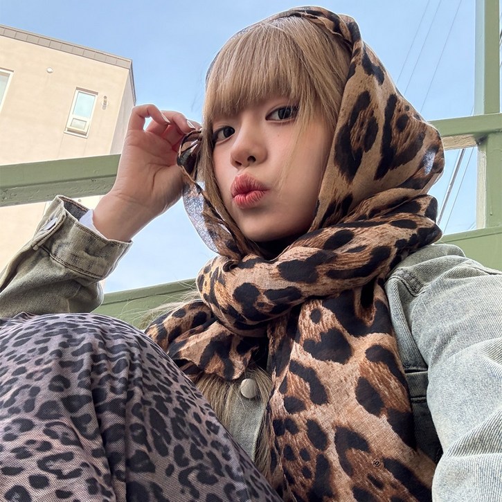 블루씨티 비깅 레오파드 패턴 스퀘어 롱 스카프 머플러
