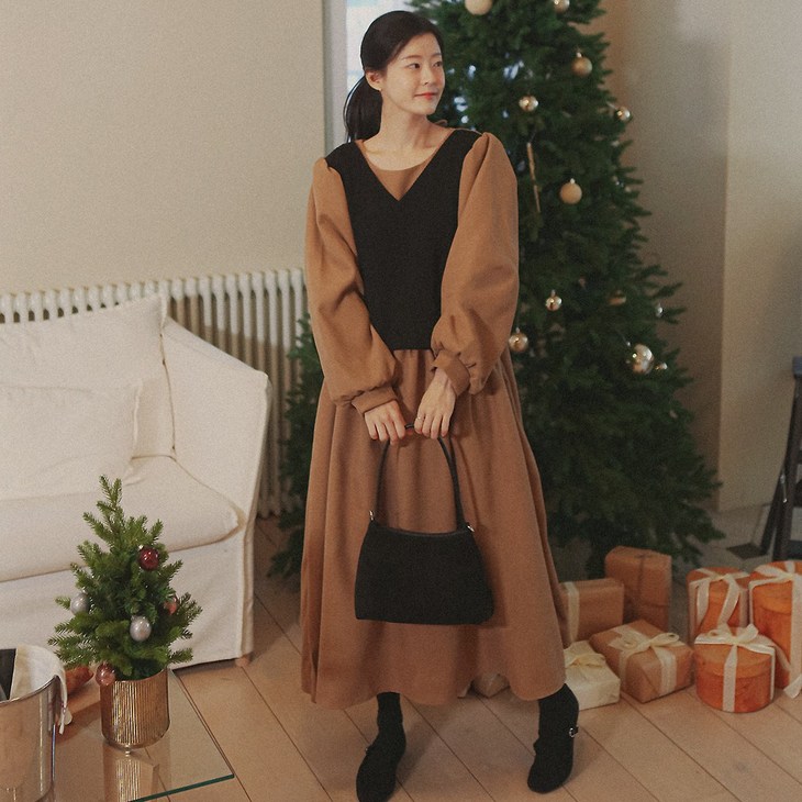 로로텐 니트 배색 롱 원피스 라운드넥 퍼프 긴팔 A라인 여성 빅사이즈